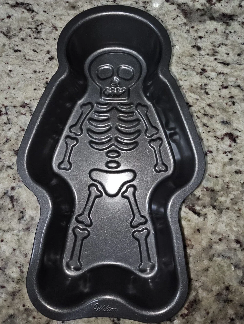 Skeleton Bones Wilton Cake Pan